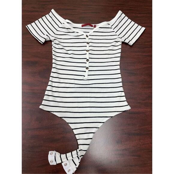 Red by BKE Black and White Stripe Faux Henley Bodysuit- Size X-Small - Picture 1 of 8